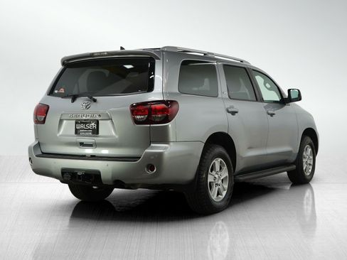 Used 2019 Toyota Sequoia SR5 image 5