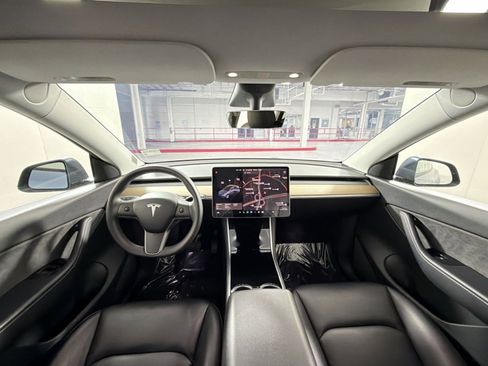 Used 2020 Tesla Model Y Long Range image 23