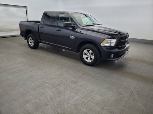 Used 2017 RAM 1500 Express AWD/4WD image 11