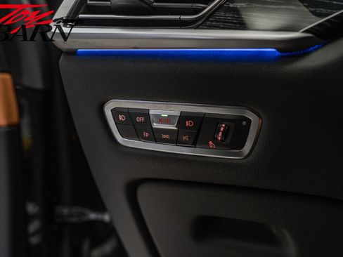 Used 2022 BMW X7 xDrive40i w/ M Sport Package image 28