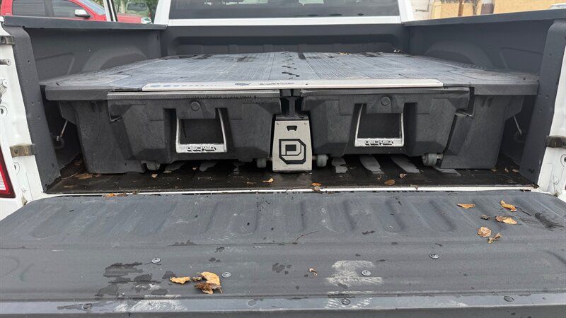 Used 2018 RAM 1500 4x4 Crew Cab w/ Chrome Appearance Group image 11