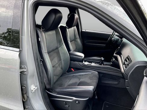 Used 2021 Dodge Durango R/T w/ Technology Group AWD/4WD image 8