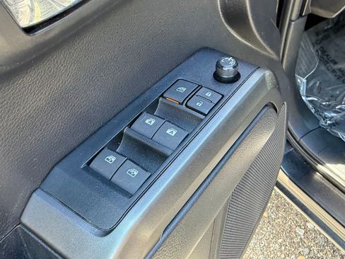 Used 2023 Toyota Tacoma TRD Off-Road w/ Technology Package AWD/4WD image 14