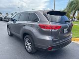 Used 2019 Toyota Highlander XLE image 5