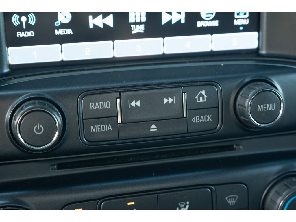 Used 2019 Chevrolet Silverado 1500 LT AWD/4WD image 28
