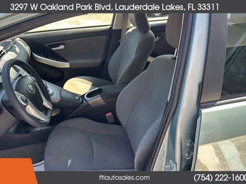 Used 2015 Toyota Prius Two FWD image 21