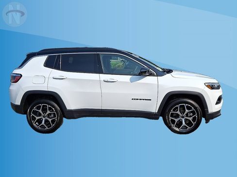 Certified 2025 Jeep Compass Limited AWD/4WD image 37