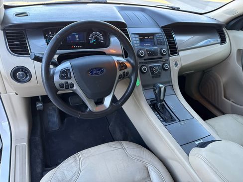 Used 2014 Ford Taurus SEL image 12