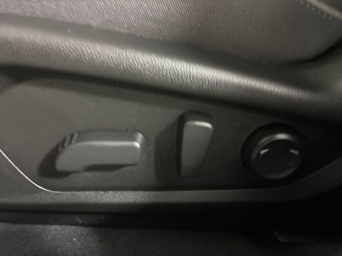 Used 2025 Subaru Crosstrek 2.0i Premium image 22