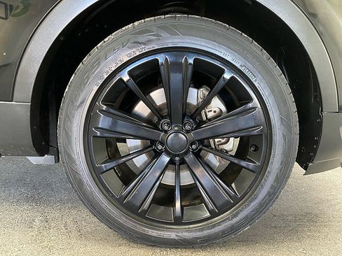 Used 2018 Ford Explorer Limited image 26