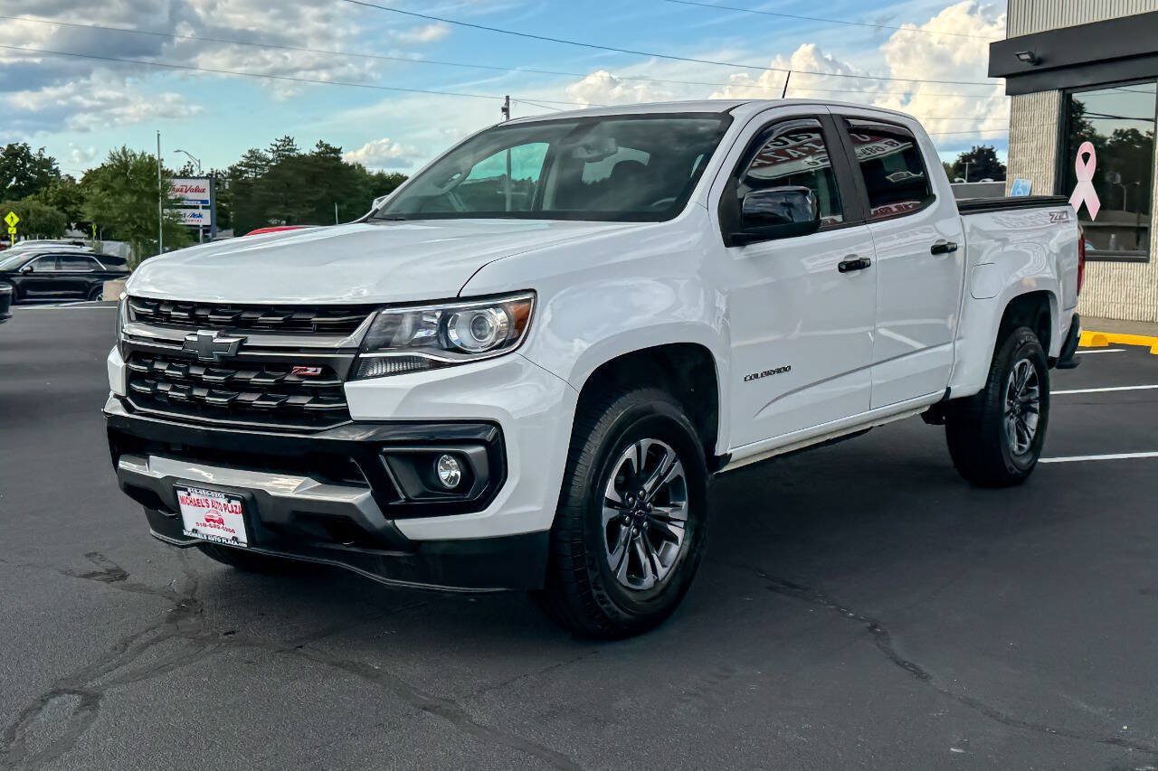 Used 2022 Chevrolet Colorado Z71 AWD/4WD image 8