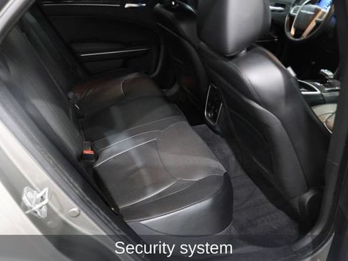 Used 2014 Chrysler 300 C AWD/4WD image 15