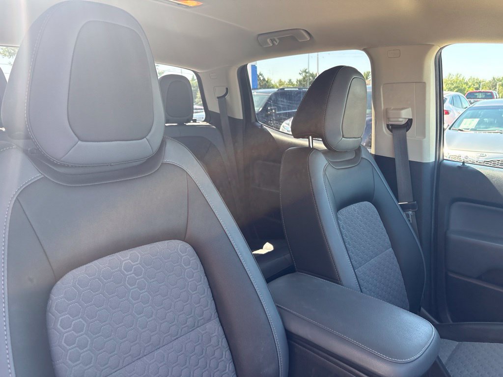 Used 2018 Chevrolet Colorado Z71 AWD/4WD image 24