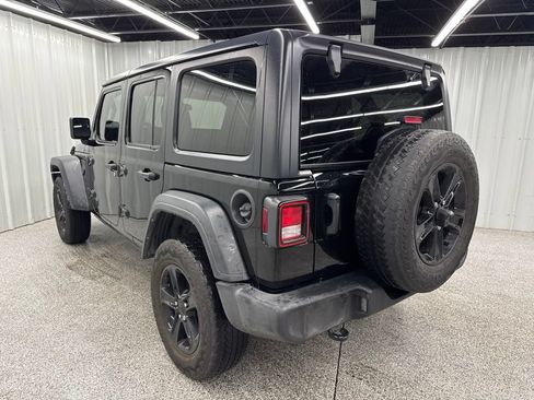 Used 2021 Jeep Wrangler Unlimited Sport AWD/4WD image 3