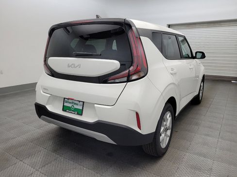 Used 2025 Kia Soul LX image 9