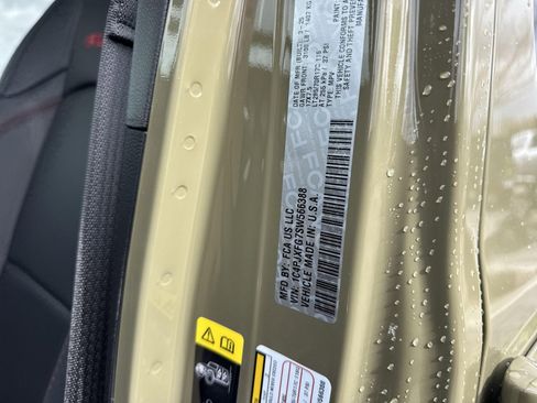 New 2025 Jeep Wrangler Unlimited Rubicon w/ Steel Bumper Group image 17