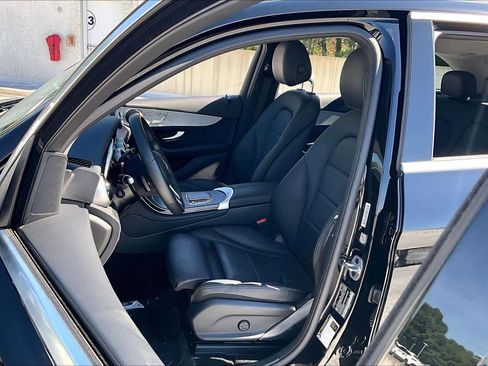 Used 2022 Mercedes-Benz GLC 300 image 8