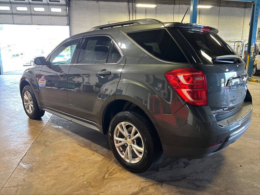 Used 2017 Chevrolet Equinox LT w/ Convenience Package AWD/4WD image 9