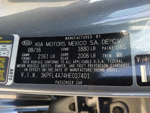 Used 2017 Kia Forte S image 33