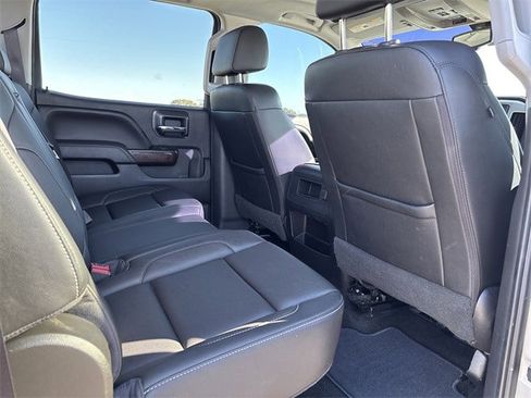 Used 2017 GMC Sierra 1500 SLT image 16