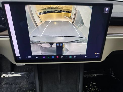 Used 2024 Tesla Model S AWD/4WD image 22