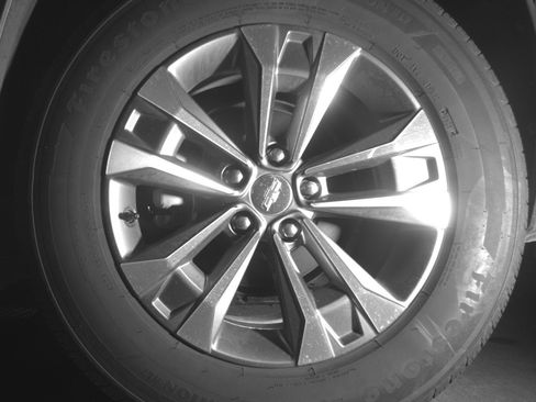 Used 2025 Chevrolet Equinox LT FWD image 14