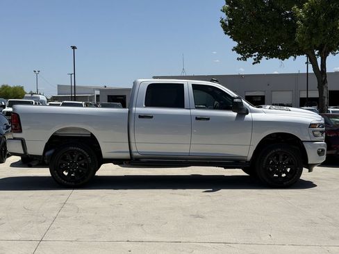 Used 2026 RAM 2500 Tradesman AWD/4WD image 3