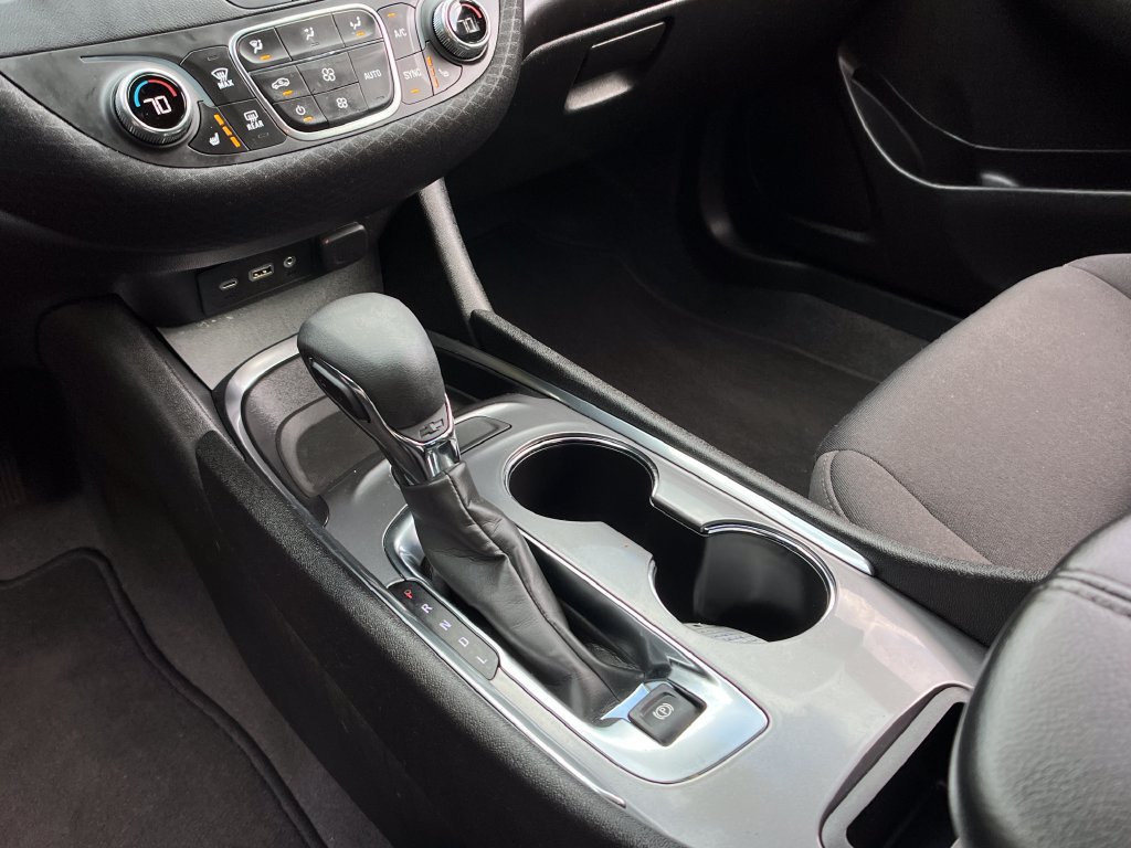 Used 2023 Chevrolet Malibu LT FWD image 19
