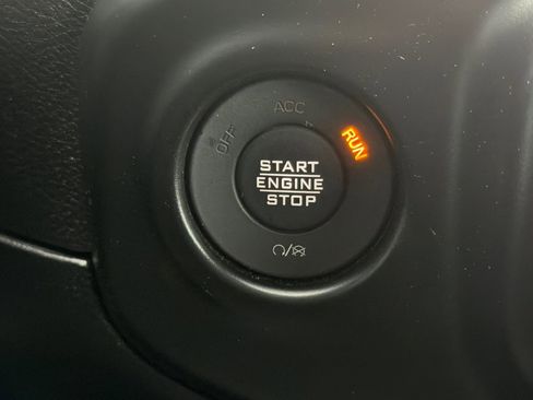 Used 2022 Jeep Wrangler Unlimited Rubicon w/ Cold Weather Group image 22