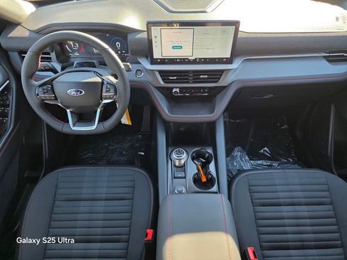 New 2026 Ford Explorer ST-Line w/ ST-Line Street Pack image 13