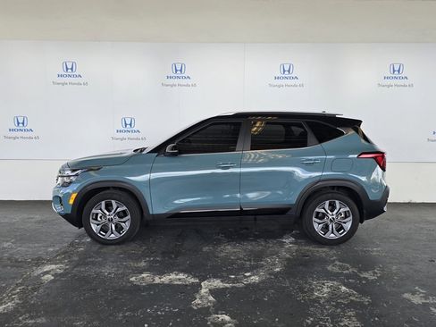 Used 2024 Kia Seltos S image 3