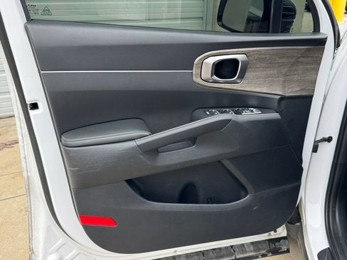 Used 2023 Kia Sorento S w/ Panoramic Sunroof Package AWD/4WD image 18