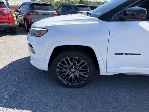 Used 2022 Jeep Compass High Altitude AWD/4WD image 11