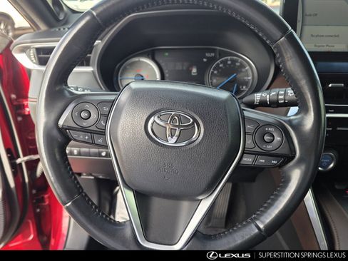 Used 2021 Toyota Venza XLE image 23