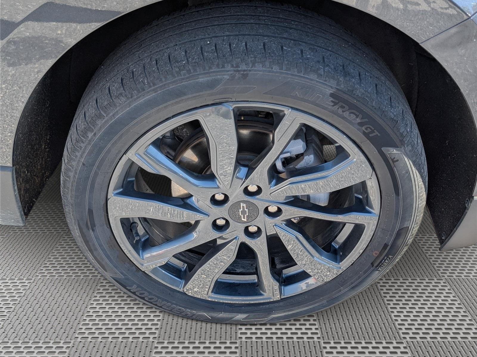 Used 2023 Chevrolet Equinox RS AWD/4WD image 11