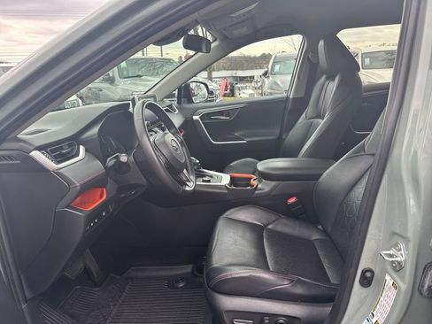 Used 2020 Toyota RAV4 Adventure image 19