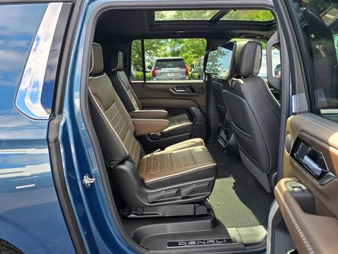 New 2026 GMC Yukon XL Denali Ultimate AWD/4WD image 28