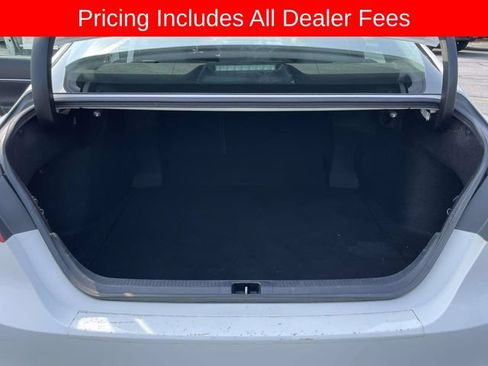 Used 2018 Toyota Camry LE FWD image 11