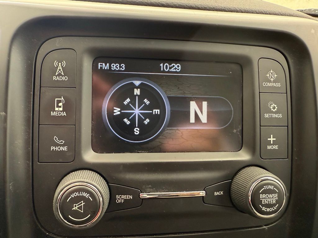 Used 2017 Jeep Cherokee Sport FWD image 17