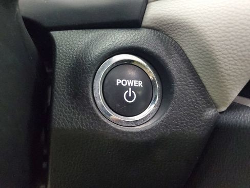 Used 2025 Toyota RAV4 Limited AWD/4WD image 33