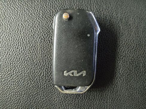 Used 2023 Kia Forte LXS FWD image 32