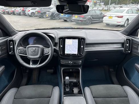 Used 2023 Volvo XC40 Recharge Ultimate AWD/4WD image 11