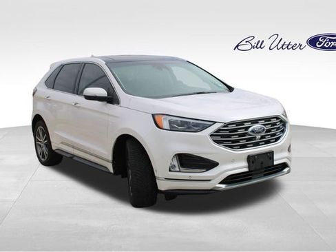 Used 2019 Ford Edge Titanium w/ Equipment Group 301A image 3
