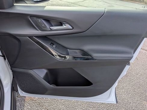 New 2026 Chevrolet Equinox LT w/ Convenience Package II image 33