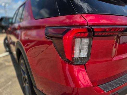 New 2026 Ford Explorer ST-Line RWD image 65