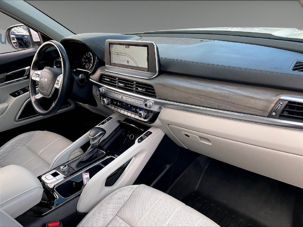 Certified 2022 Kia Telluride EX w/ EX Premium Package AWD/4WD image 13