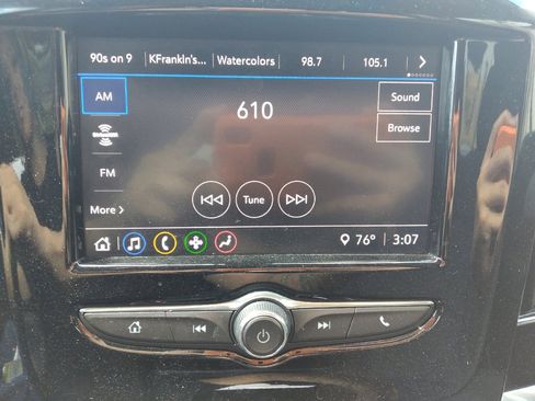 Used 2021 Chevrolet Traverse LT FWD image 25