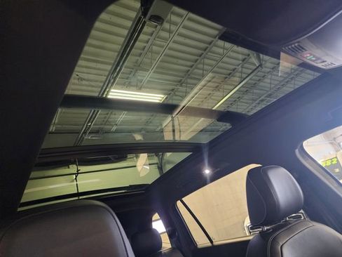 Used 2022 Volkswagen Tiguan SEL R-Line image 22