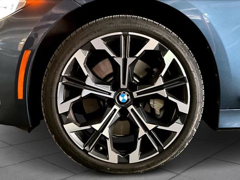 Certified 2025 BMW 330i Sedan image 10