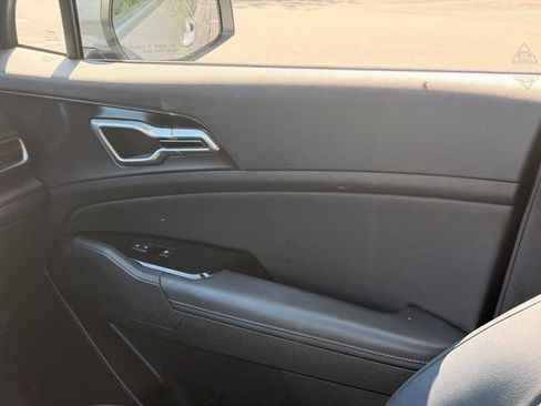 Used 2024 Kia Sportage EX FWD image 25